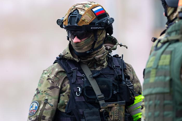 Российские военные заверили Путина в скором уничтожении оставшихся в Курской области украинских военных