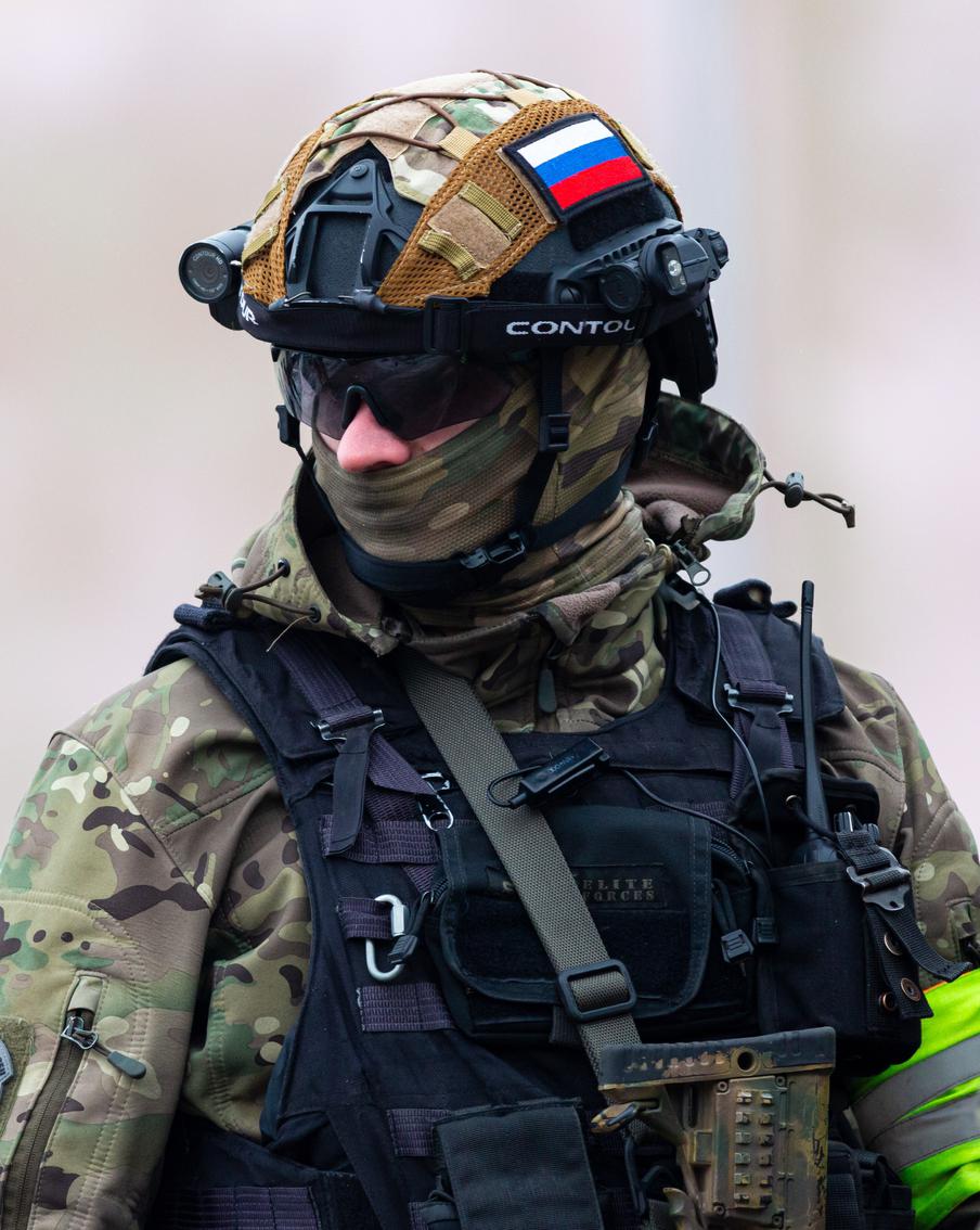 Российские военные заверили Путина в скором уничтожении оставшихся в Курской области украинских военных