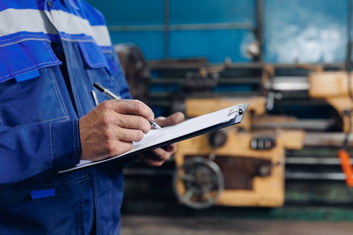 Власти решили установить, кто и почему в России не работает