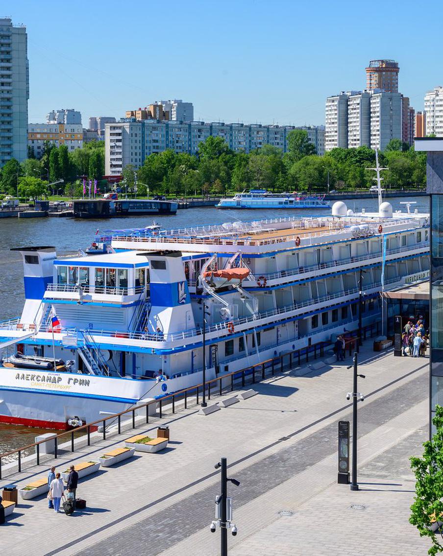 Более 100 тысяч раз посетители Южного речного вокзала воспользовались причалом регулярного электротранспорта