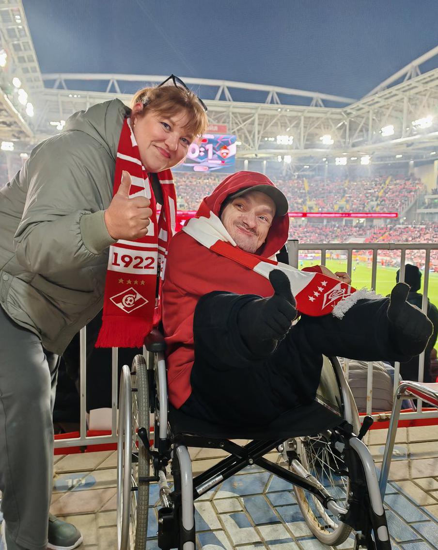 Metro помогло осуществить футбольную мечту парня с ДЦП