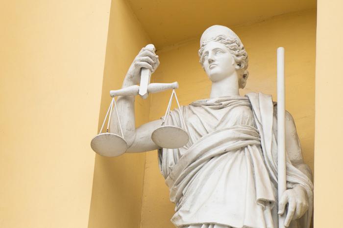 ФСБ отдала под суд жителя Керчи за передачу Киеву данных о Крымском мосте и базе