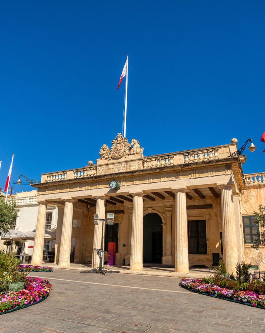 Суд ЕС обязал Мальту прекратить выдачу "золотых паспортов"