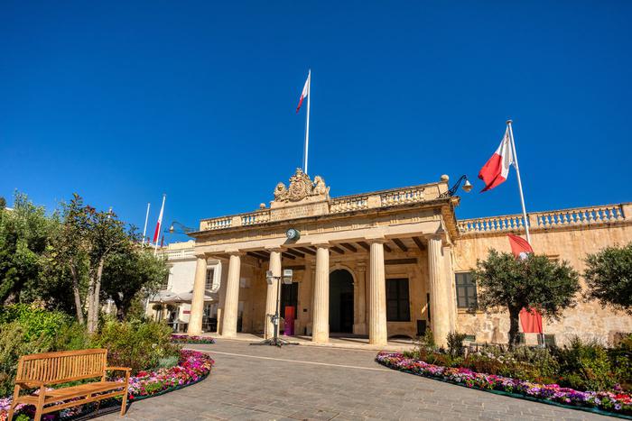 Суд ЕС обязал Мальту прекратить выдачу "золотых паспортов"