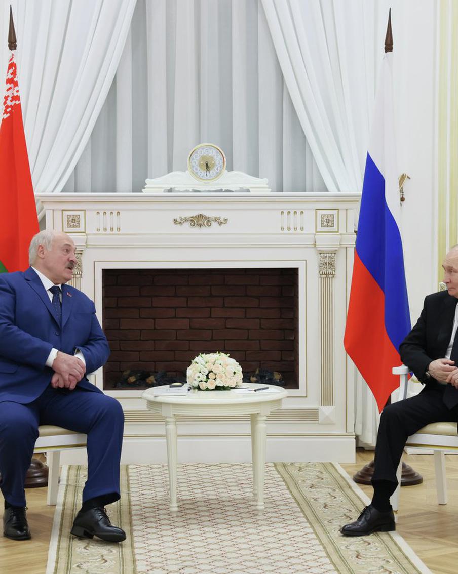 Путин прокомментировал слова Лукашенко о георгиевской ленте