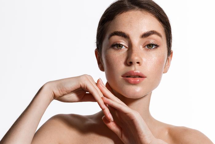 Как избавиться от следов акне: процедуры и уход для восстановления кожи