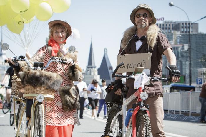 Максим Ликсутов сообщил о старте традиционного конкурса костюмов, приуроченного к Весеннему велофестивалю