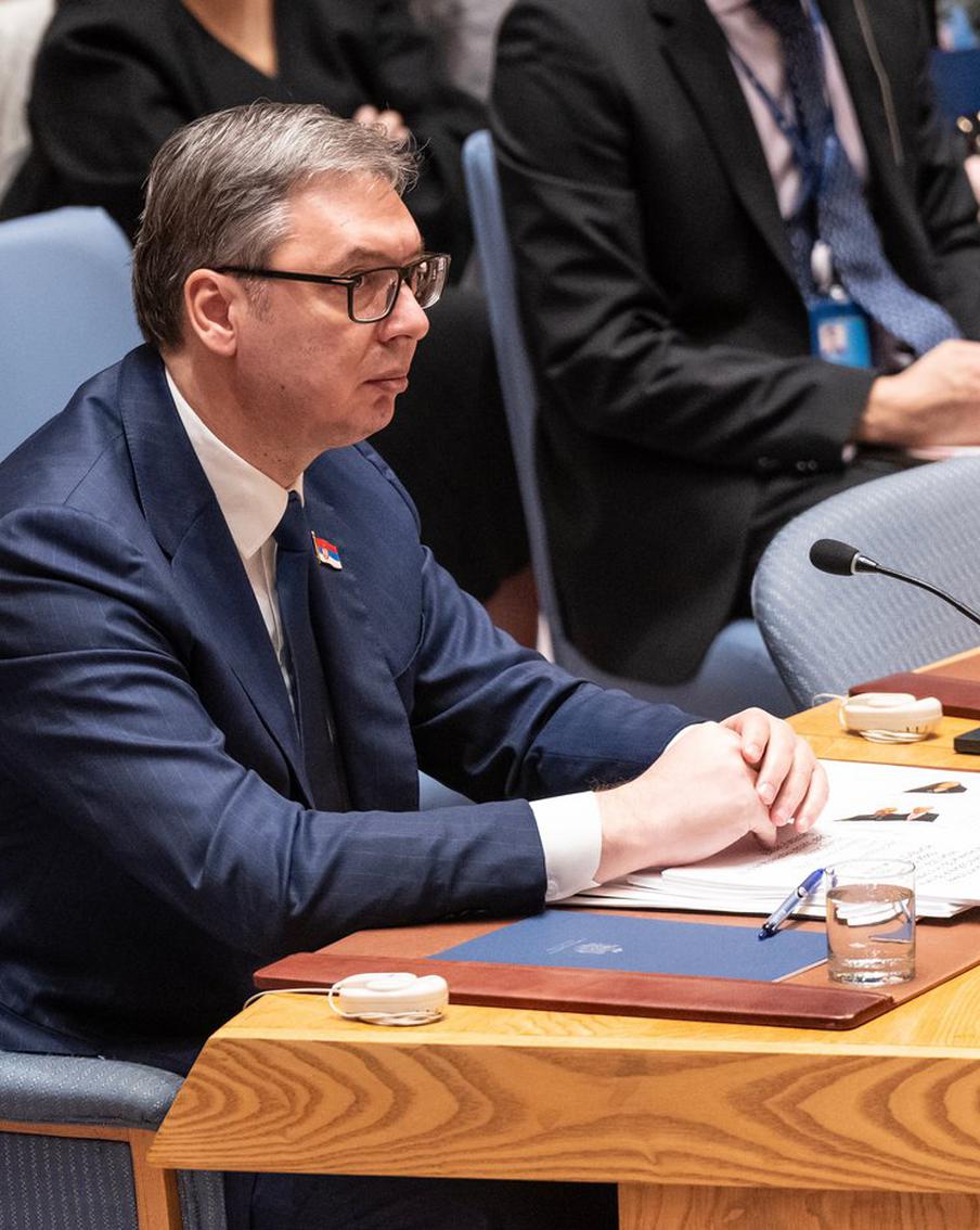 Вучич прервал визит в США и решил вернуться в Белград из-за болезни