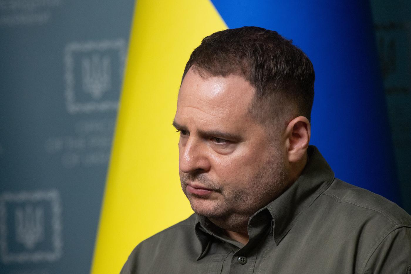 Руководитель офиса президента Украины опубликовал изображение с горящим Кремлём