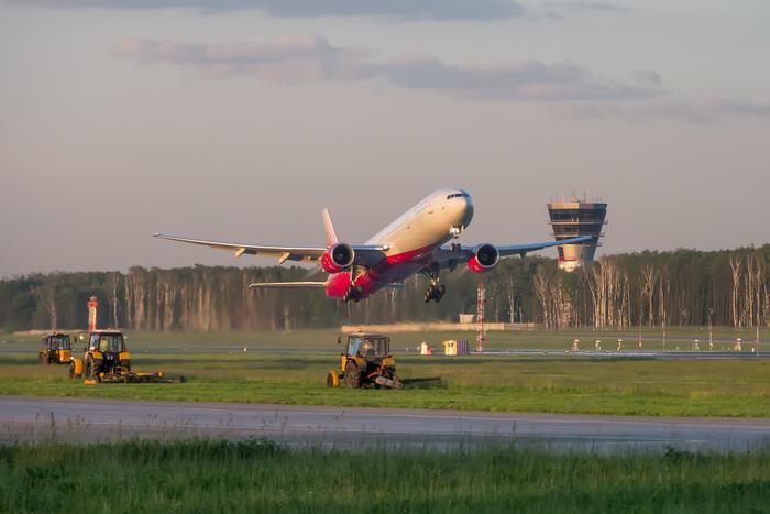 Ограничения на полёты в столичном аэропорту Внуково были оперативно сняты