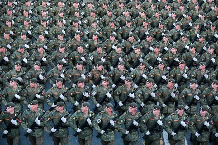 В столице показали военную технику на репетиции парада Победы