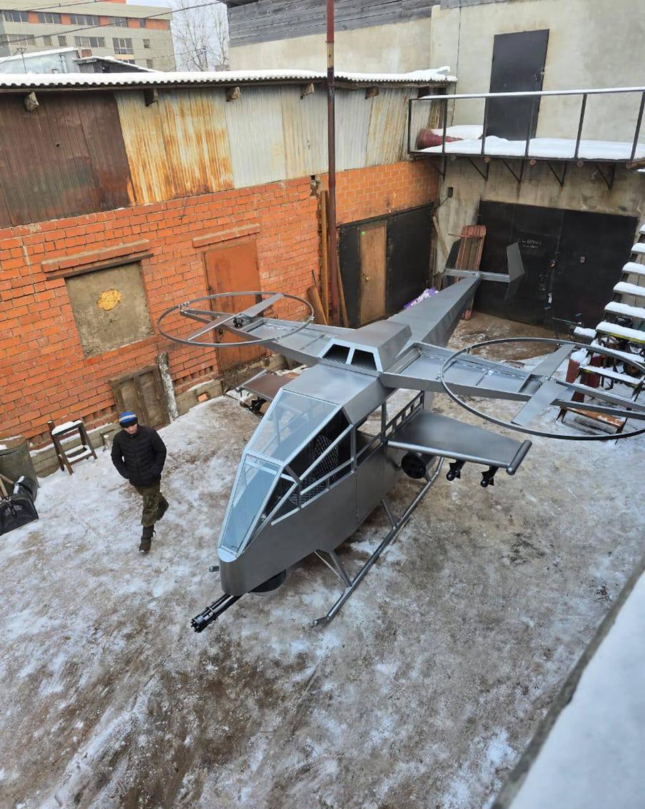 Гигантский вертолёт.