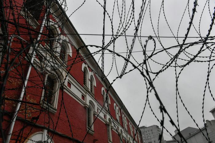 Трамп приказал возродить "Алькатрас": чем тюрьма в США похожа на "Бутырку" и "Вологодский пятак"