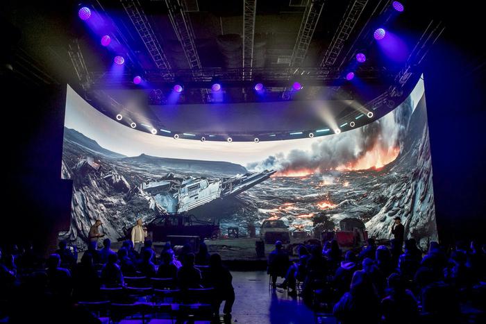 Оливер Стоун про столичный кинозавод: Было бы неплохо снять здесь кино