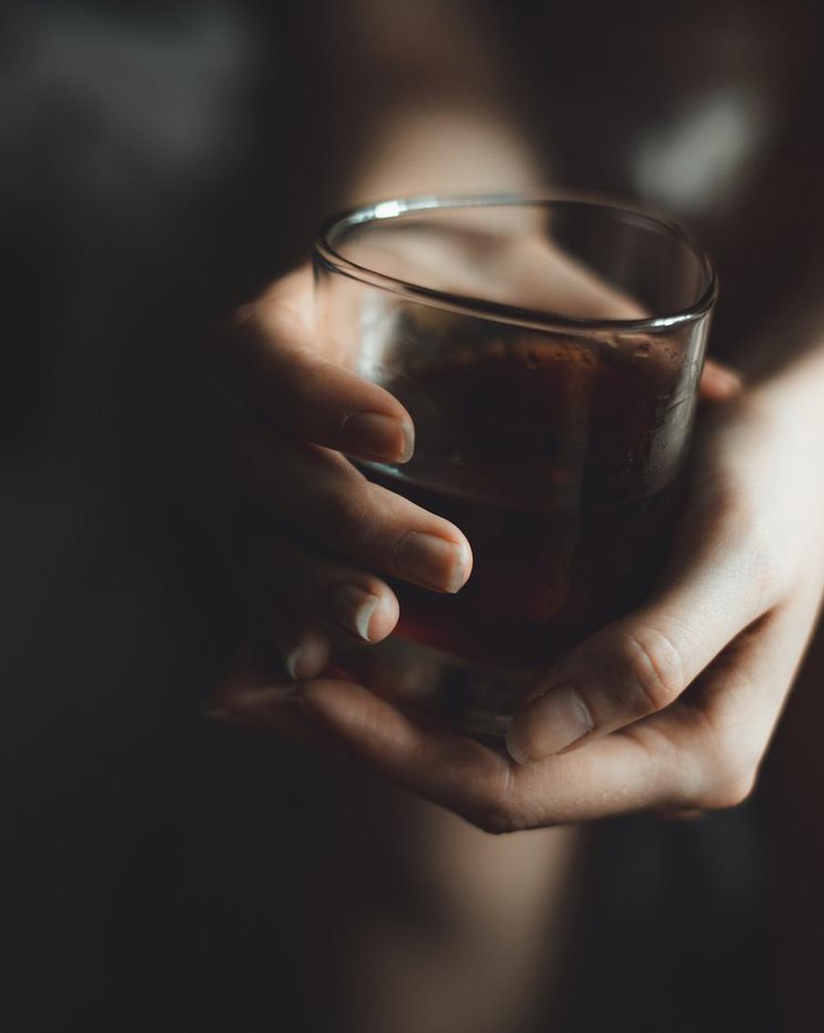 Зачем китайцу вживили чип от алкоголизма и станет ли это революцией