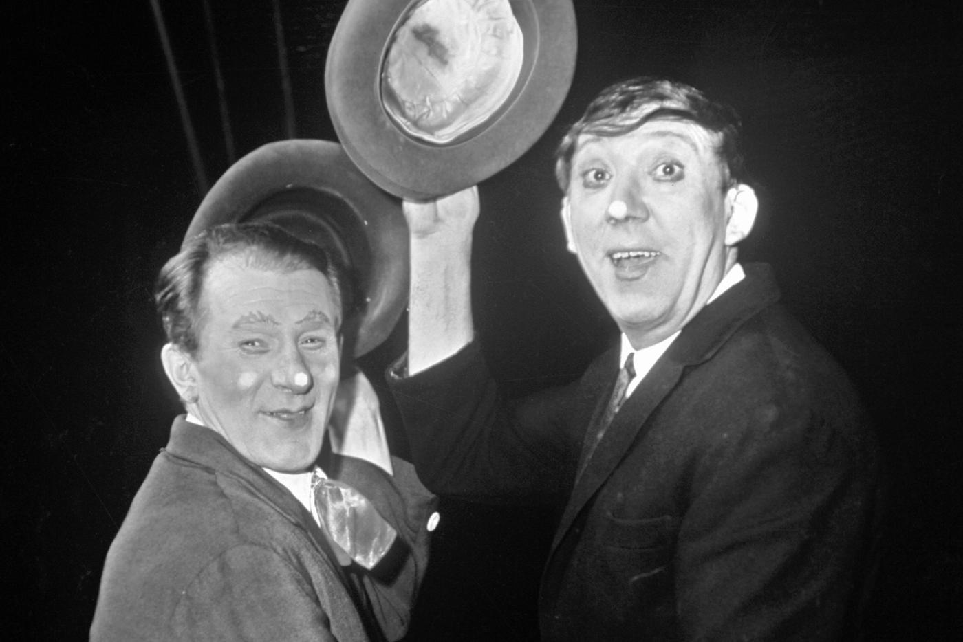 "Сидит человек с ложкой, а часть головы срезана": воспоминания о войне клоунов Никулина и Шуйдина