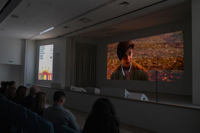 Дети на войне: в Москве прошла премьера короткометражного фильма "Платформа 1944"