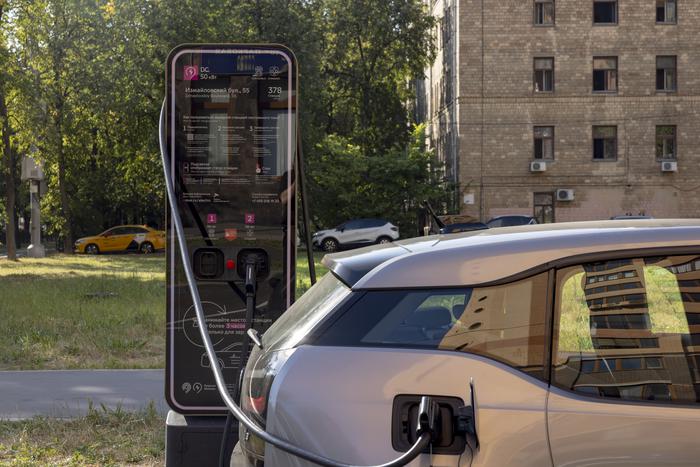 Максим Ликсутов рассказал как в Москве развилась за пять лет инфраструктура для электротранспорта