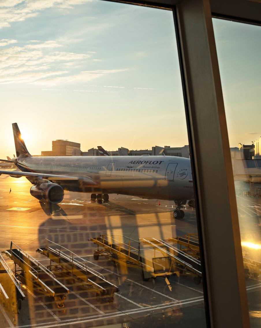 Пассажирское авиасообщение в России пришло в норму после сбоев из-за массовой атаки украинских дронов