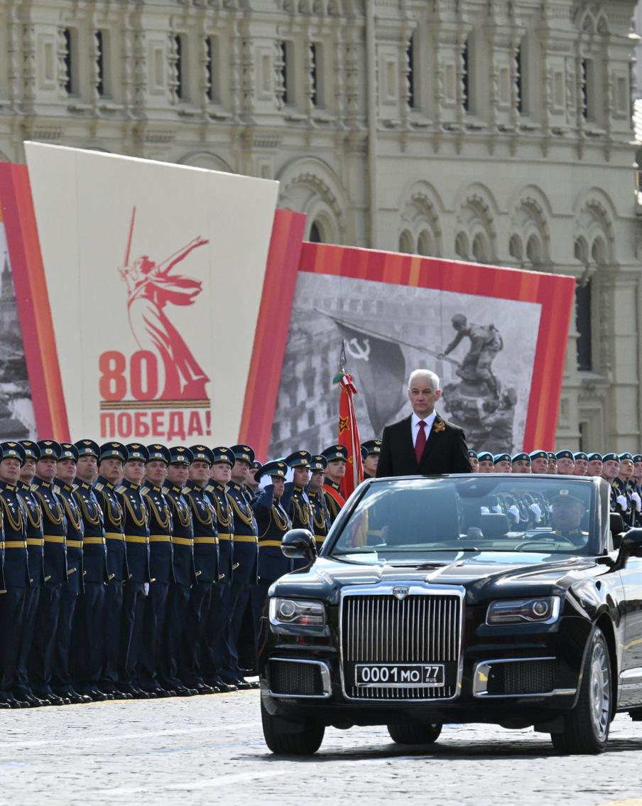 В столице начался юбилейный парад Победы, в котором участвуют более 11,5 тысячи военнослужащих