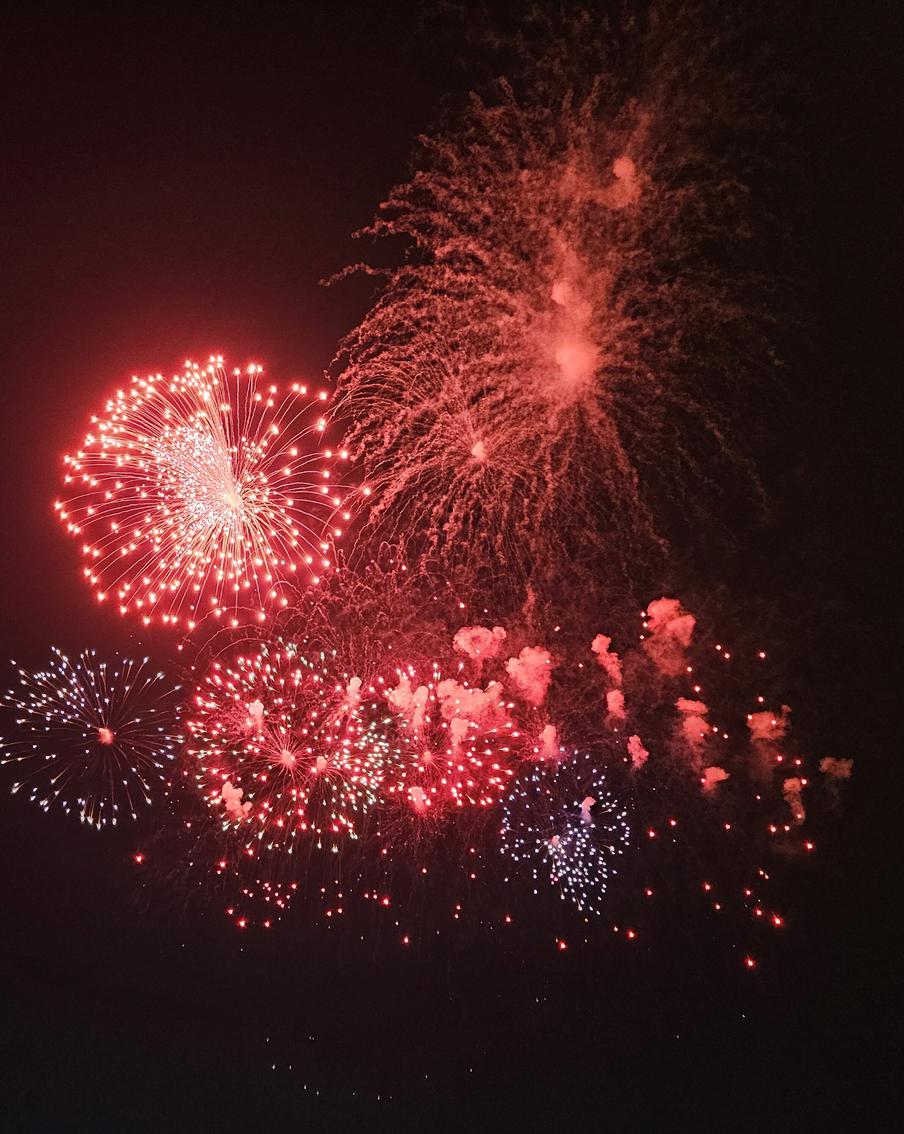 Российские военные организуют в Москве запуск салютов в честь юбилея Победы в Великой Отечественной войне