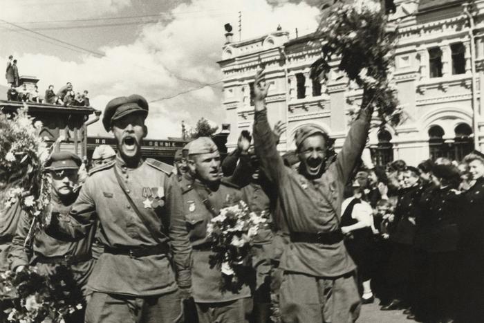 Они воевали и гибли, как все солдаты: в МАММ показывают неизвестные кадры летописцев Победы