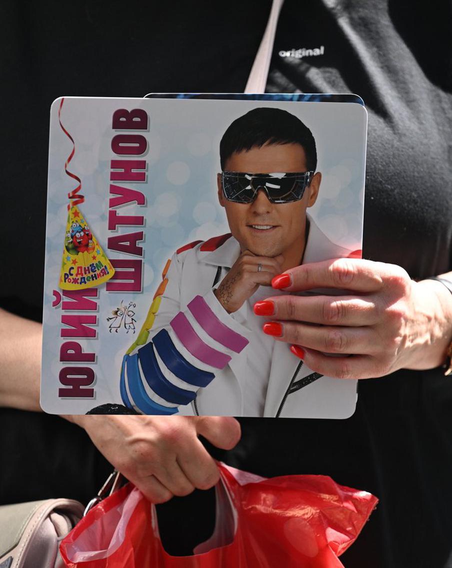 Продюсер Разин хочет признать завещание Шатунова недействительным