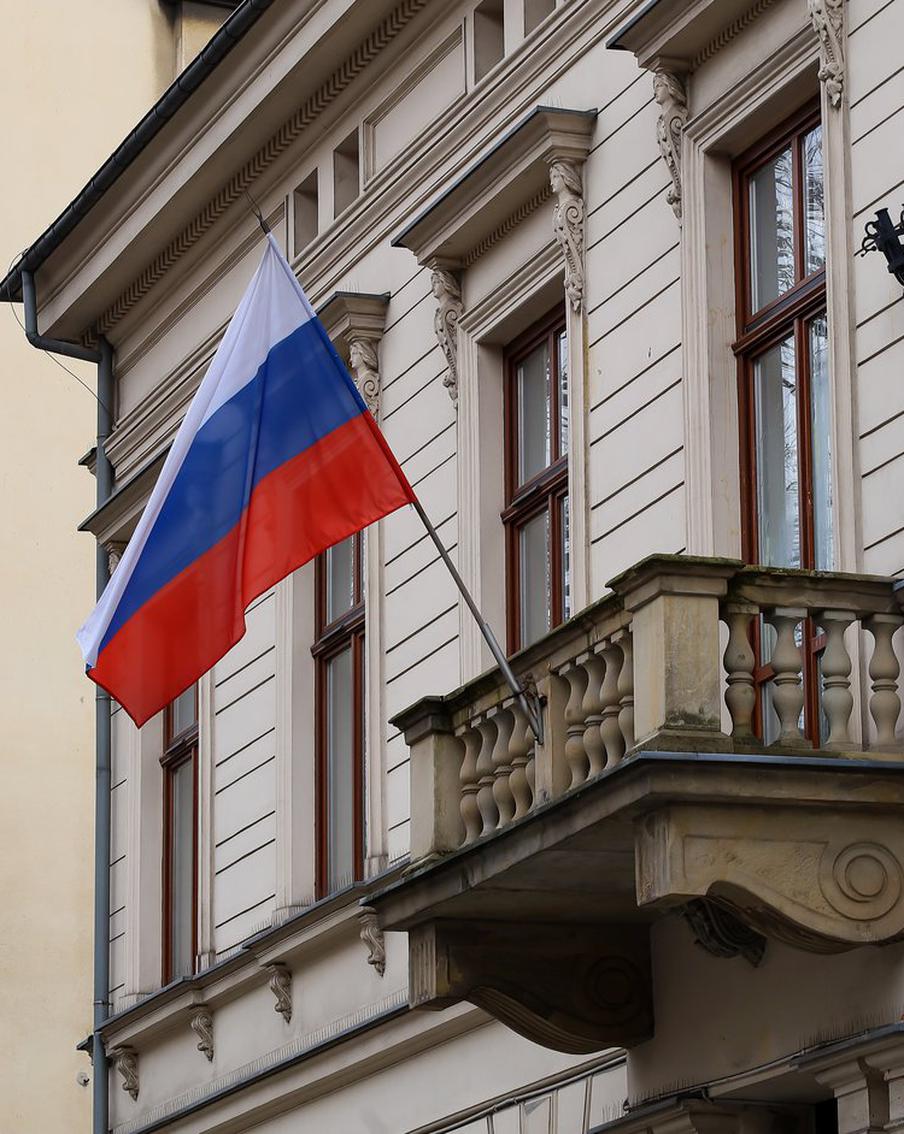 МИД России обещает ответ на закрытие генконсульства России в Кракове