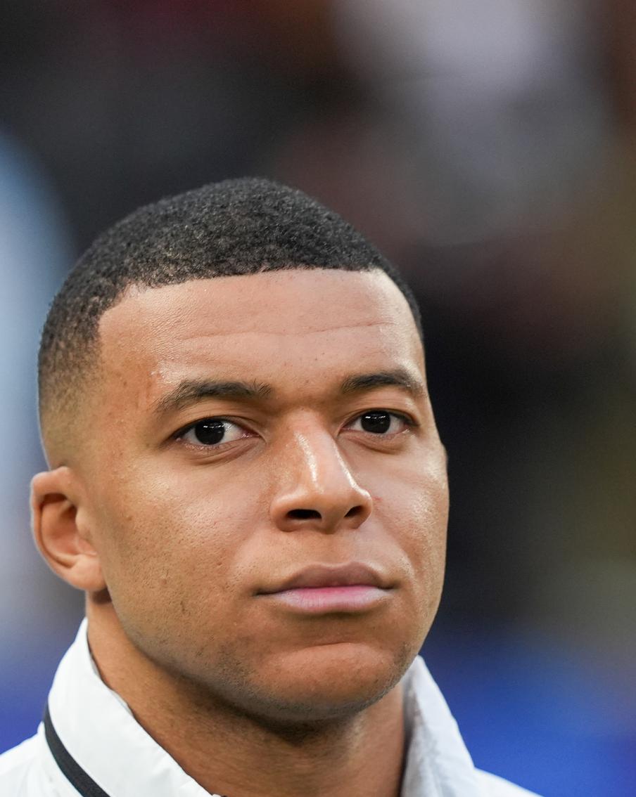 ПСЖ подал иск к Мбаппе о взыскании €98 млн