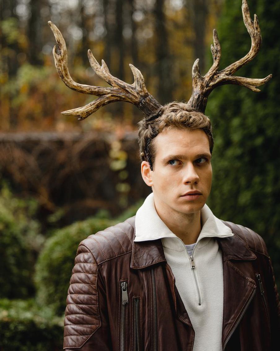 "Чтобы сыграть в "Олене", мне пришлось проделать огромную работу над собой": Кузьма Сапрыкин рассказал Metro о своей роли в новом ромкоме