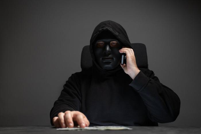 В МВД описали поведение типичного мошенника