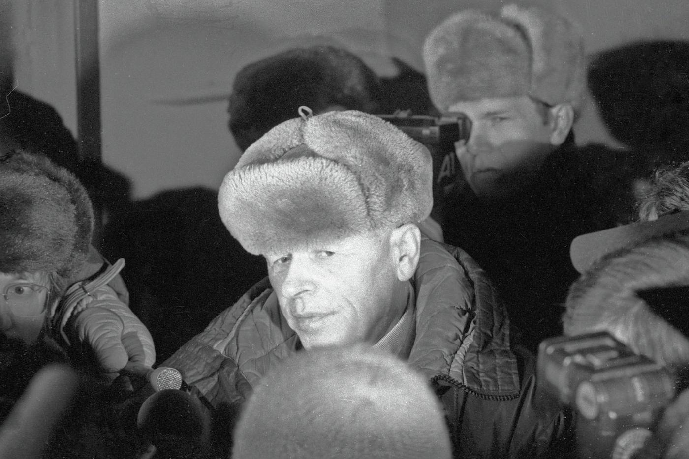 Сахаров во время своего возвращения из Горького в Москву.