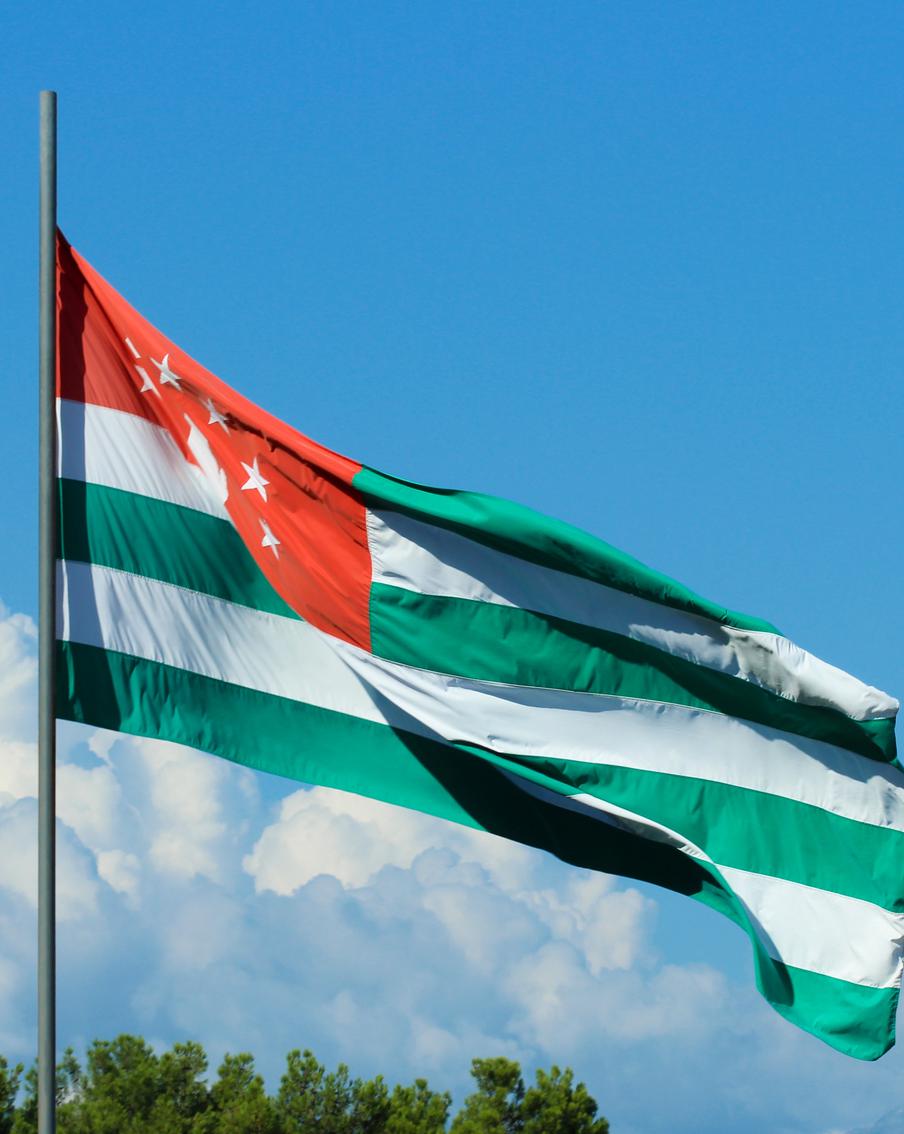 Российский президент упростил получение гражданства для жителей Абхазии и Южной Осетии