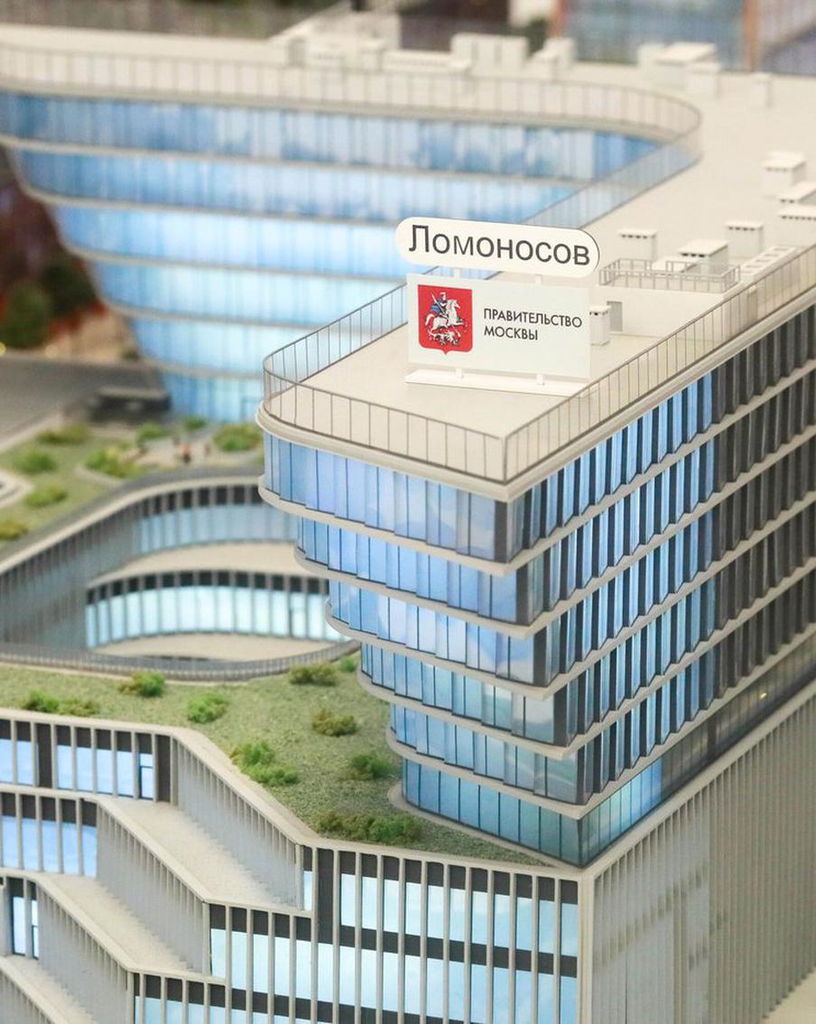 Михаил Мишустин и Сергей Собянин посетили инновационный кластер "Ломоносов"