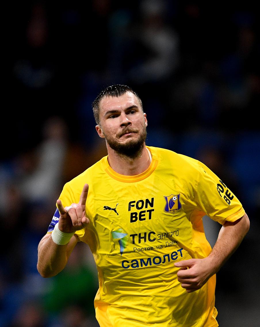 Футбольный клуб "Ростов" собираются покинуть президент клуба, спортивный директор и многие игроки