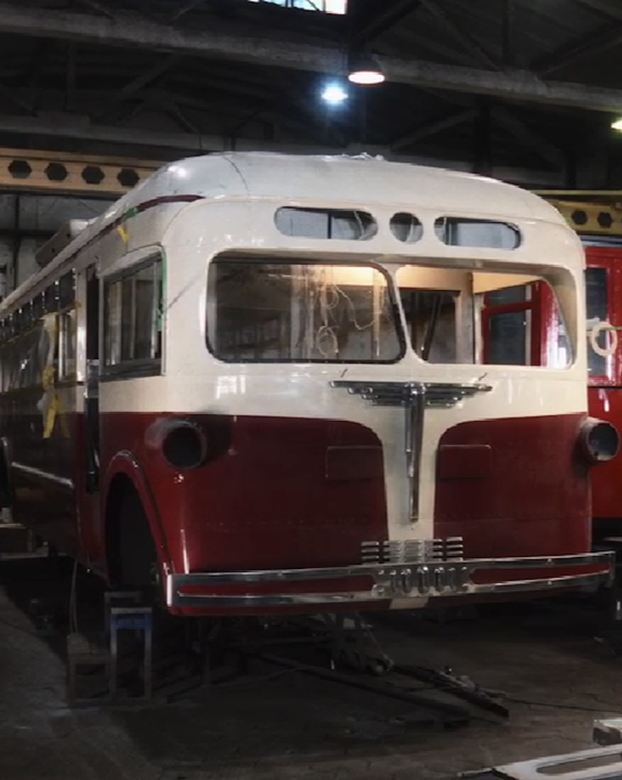 Музей транспорта Москвы завершил реставрацию троллейбуса МТБ-82М
