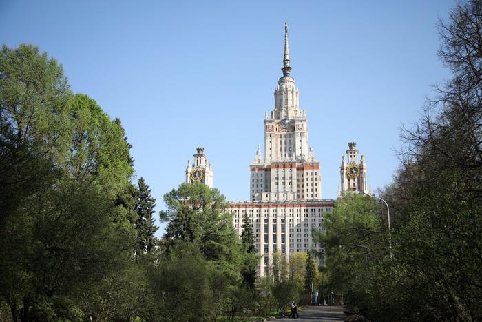 Что происходит в МГУ, где тысячи студентов перешли на дистанционку из-за кори