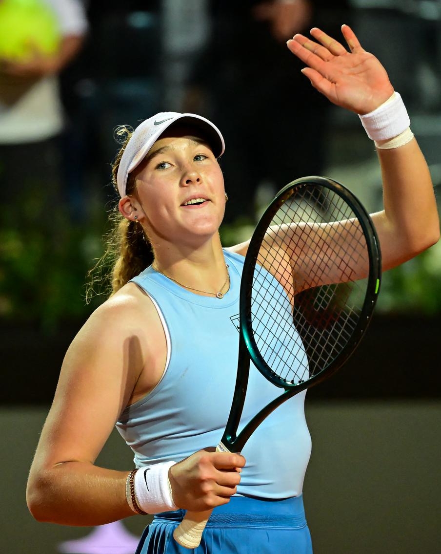 Юная звёздочка отдыхает перед тяжёлым испытанием