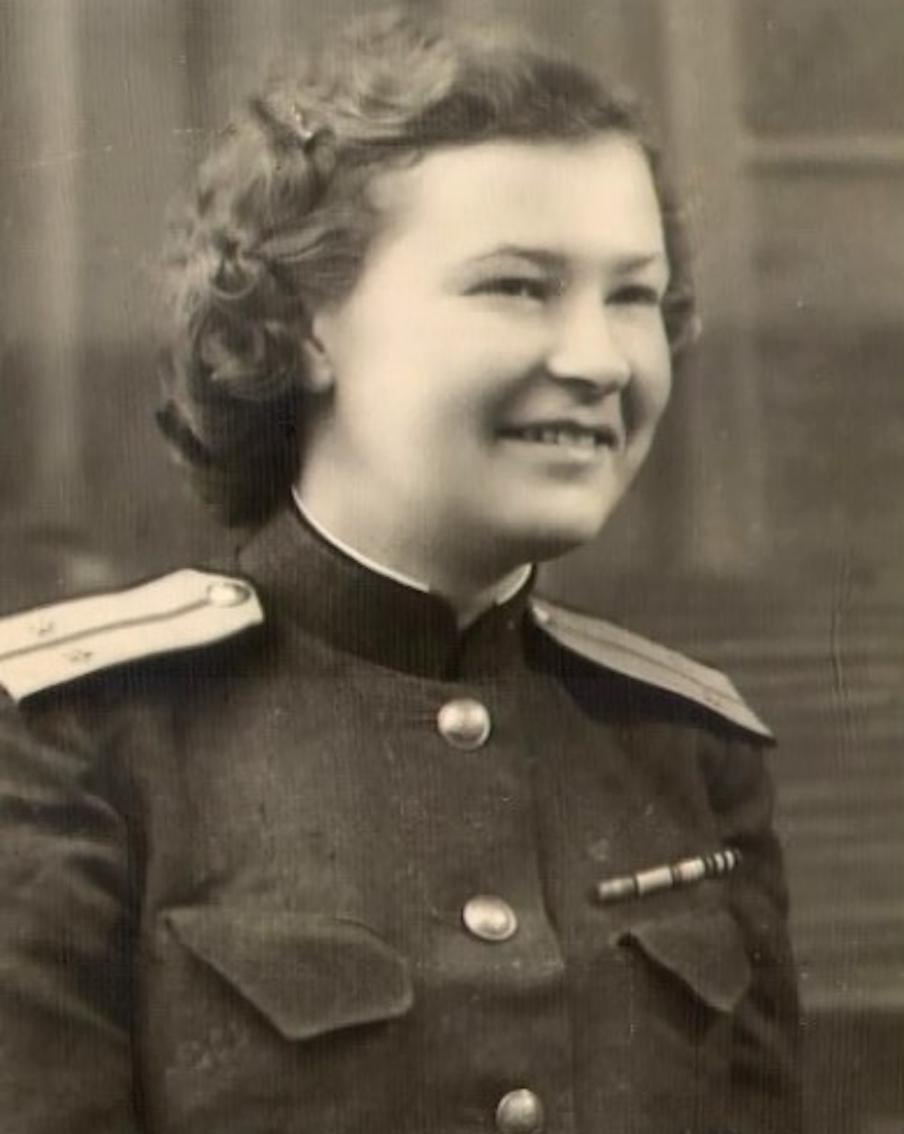 Ольга Шишорина видела, как простые немцы вывешивали в окнах белые простыни в знак капитуляции