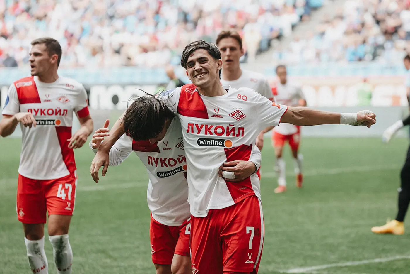 Спортивные события в Москве: автогонки и решающие матчи футбольного чемпионата