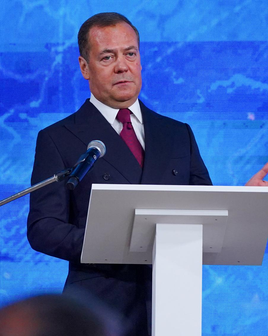 Медведев упомянул "радиостанцию Судного дня" УВБ-76 в посте про ЕС