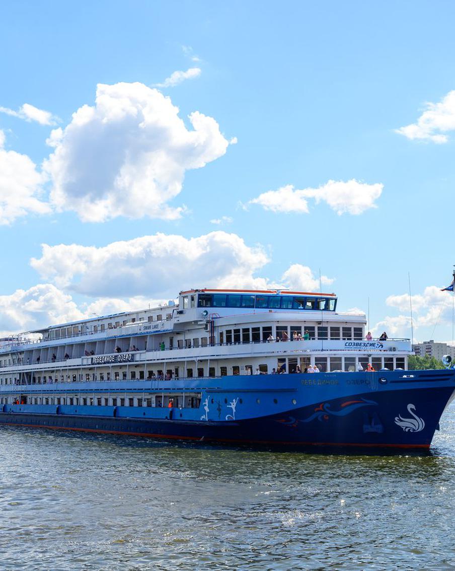 Стало известно, сколько пассажиров отправились в речные круизы за первый месяц сезона навигации