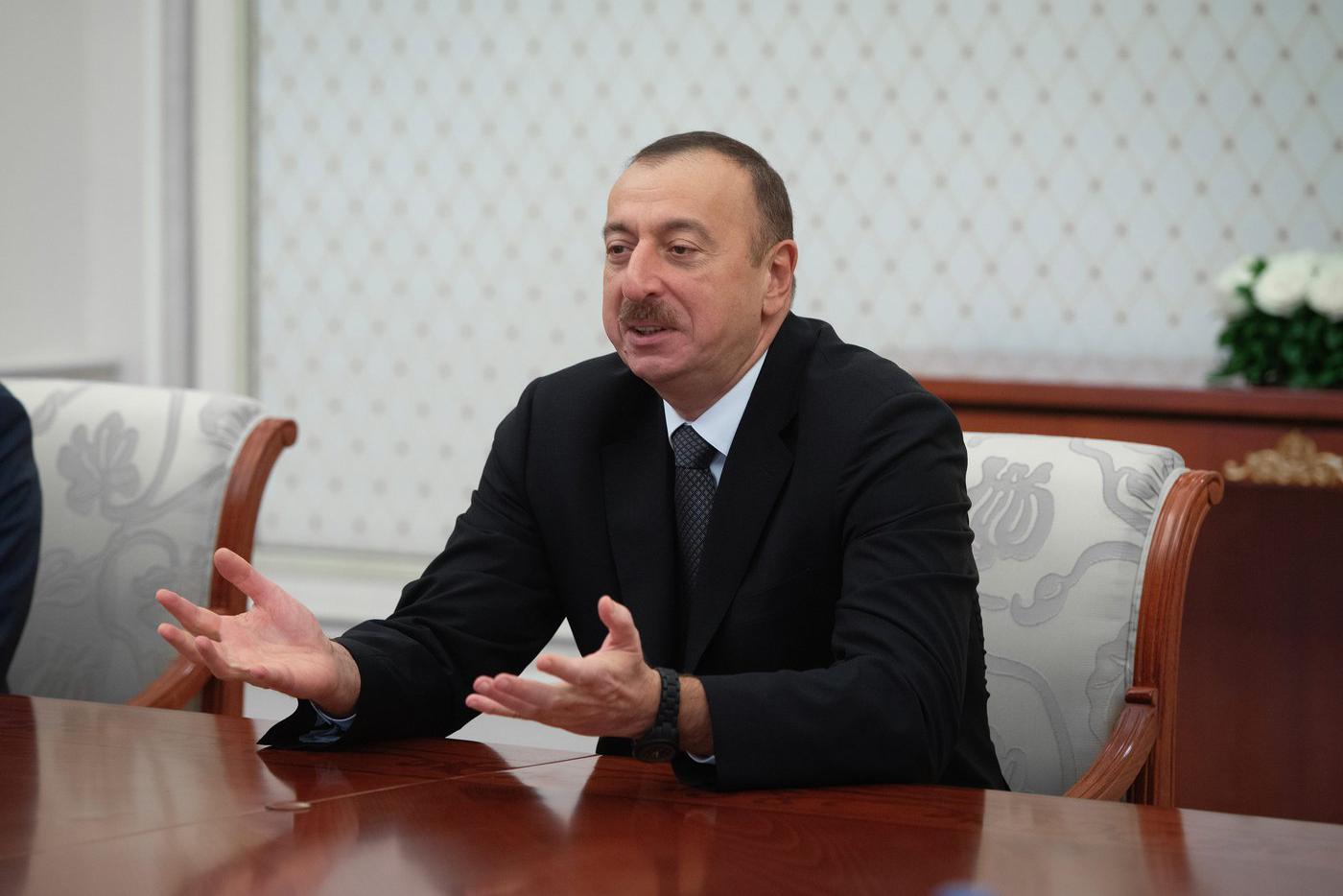 Алиев заявил, что Баку продолжит оказывать гуманитарную помощь Киеву