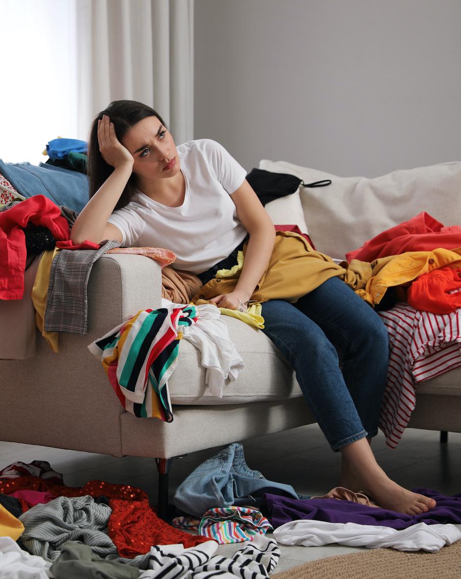 Что хранит ваш шкаф: как избавиться от хлама и навести порядок без стресса