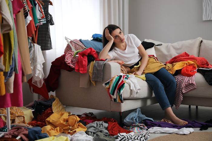 Что хранит ваш шкаф: как избавиться от хлама и навести порядок без стресса