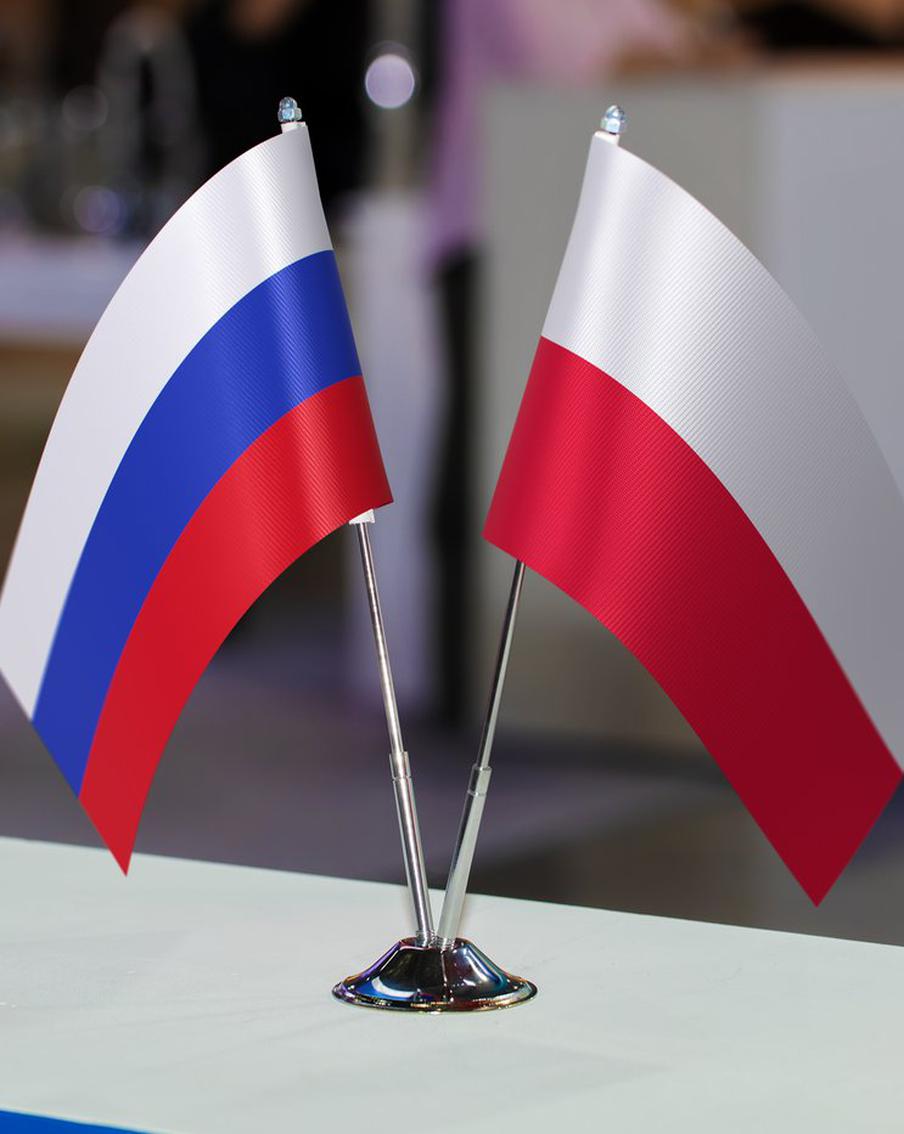 Польша передала России ноту протеста из-за демонтажа барельефов под Тверью