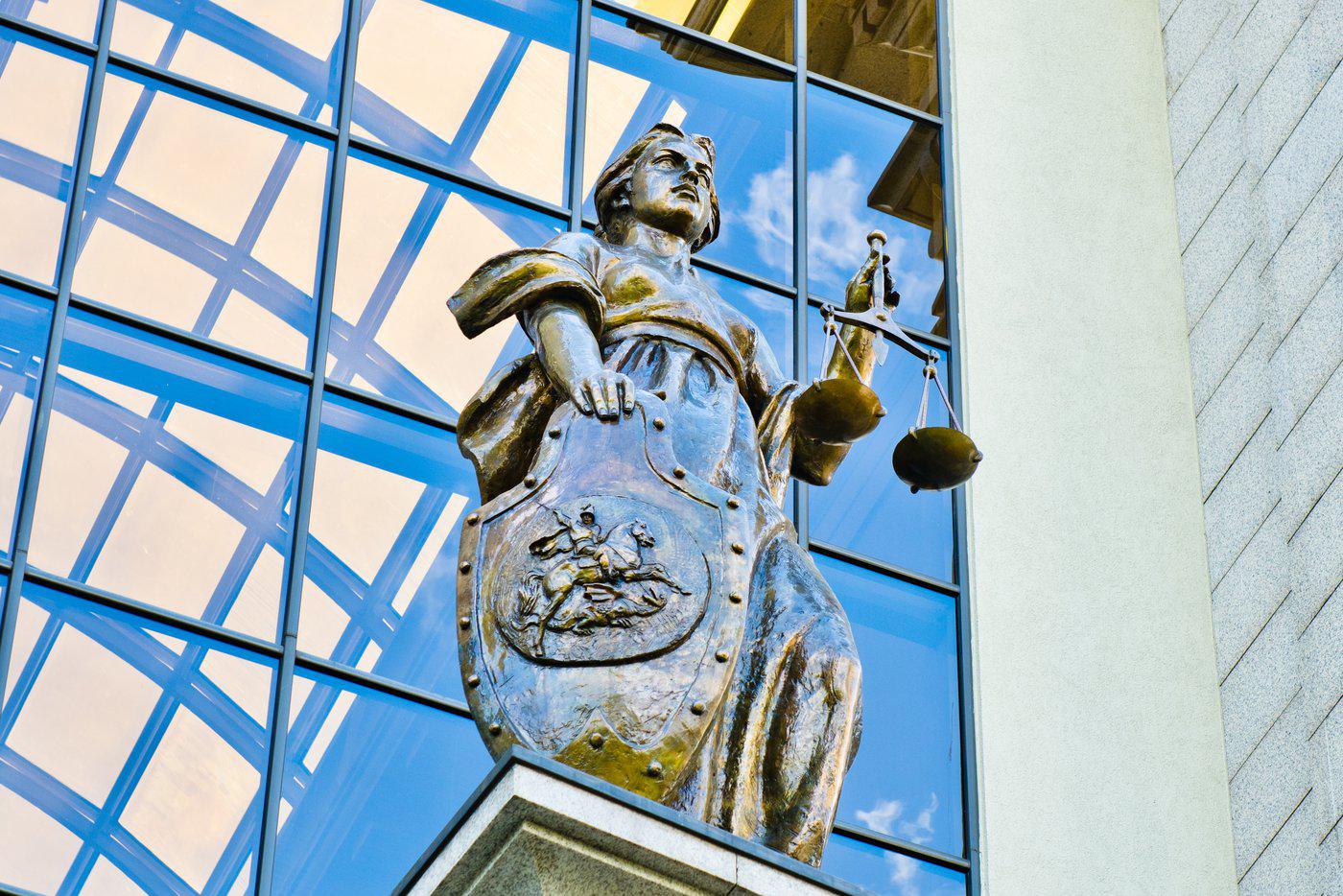 В Москве суд приговорил к девяти годам актёра Хабарова по делу о фейках
