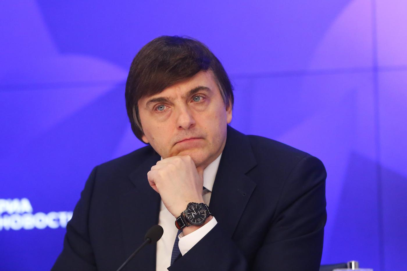 Кравцов: единые учебники по всем предметам подготовят в течение трёх лет