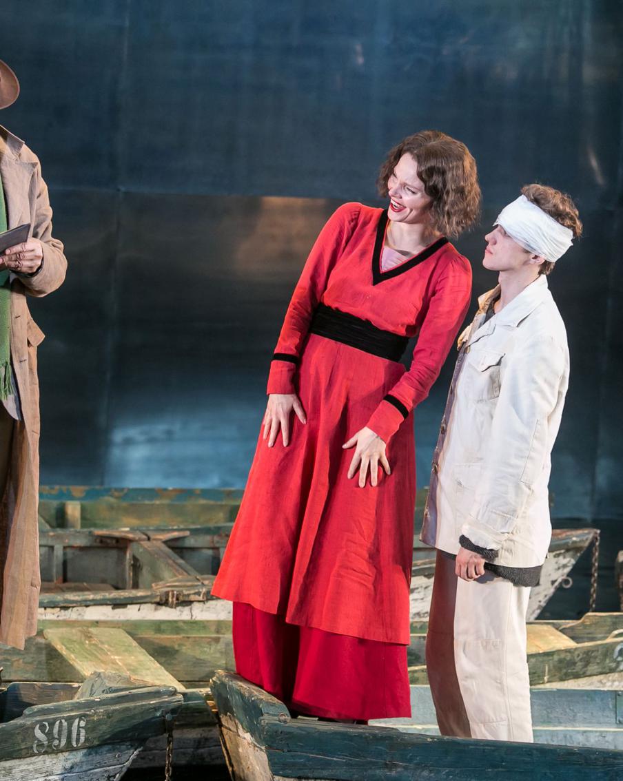 Под щебет скворцов и заходящее солнце: "Чайка" Льва Додина открыла фестиваль "Мелиховская весна"