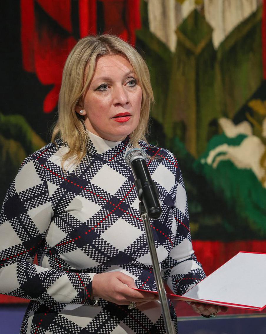 Захарова ответила на слова Мерца и его заместителя о дальнобойном оружии